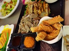 -伊带伊路新疆美食府(呼家楼店)