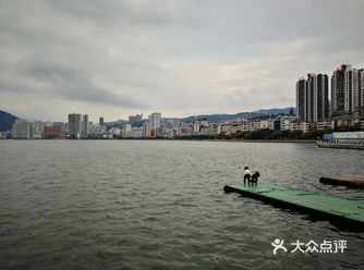 ～每天晚飯後的必修課就是散步