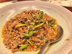 折耳根炒羊肉-蔼若春.传承三十年云南菜(金碧公园店)