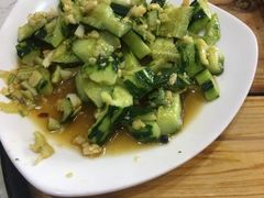 拍黄瓜-东北铁锅炖