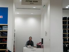 -优衣库(郑州丹尼斯大卫城店)