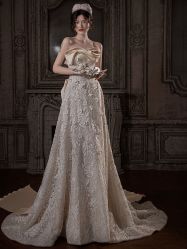 -艾米丽婚纱礼服