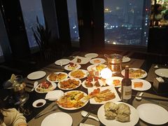-唐拉雅秀酒店-西锦汇空中BBQ·思创餐厅