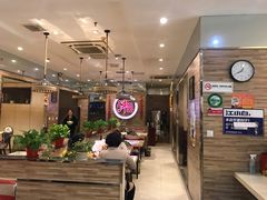 大堂-钟掌勺忘不了地道湘菜(新天地假日广场店)