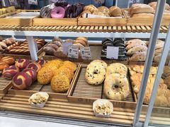 -焙丽拾光(麦凯乐直营店)