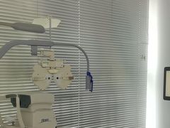 -视野联行眼镜•蔡司•依视路(温江店)