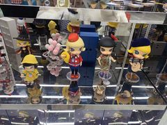 -泡泡玛特POPMART(侨福芳草地店)
