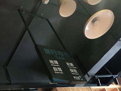 -新华里咖啡书吧(新华书店小寨店)