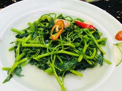 -Lam Vien Restaurant