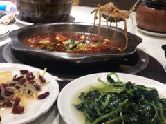 -渝君重庆火锅(嘉宾路店)