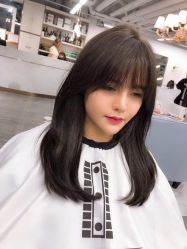 -MODEL'S HAIR