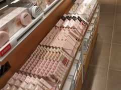 -名创优品(广东省广州琶洲保利广场店)