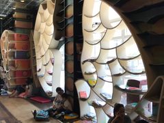 -钟书阁(松江泰晤士小镇店)