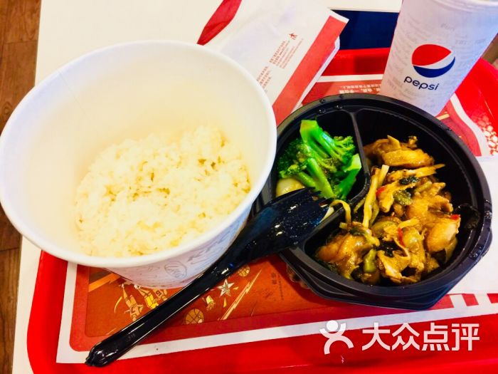 肯德基(佛罗伦萨店)老坛酸菜鸡块饭图片 第3张