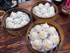 -莱莱小笼·乔艾