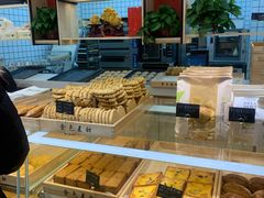 面包甜点陈列柜-金色麦甜糕点(面包.蛋糕.华苑店)