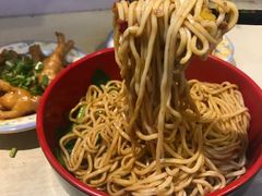 -爆炸头阿姨小四川正宗川味小吃(无任何分店)