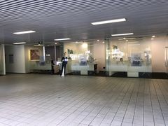 -杭州中沃沃尔沃4S店(滨江区店)