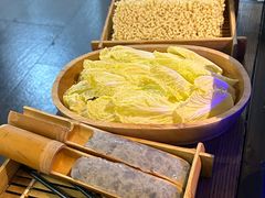 -尚尚仙·酸汤猪手·猪肚鸡火锅(华联万柳购物中心店)