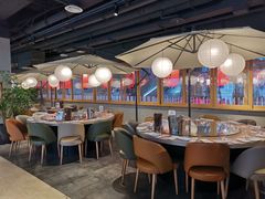 大堂-日进一片海.生腌海鲜火锅.宵夜烧烤(三里屯总店)