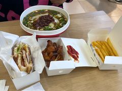-必胜客(砂之船中东奥莱店)
