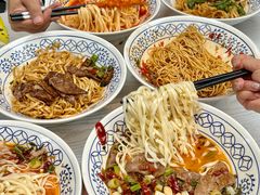 -李与白包子铺(桐梓林店)