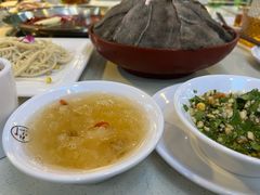 -茅草房·河畔园林火锅