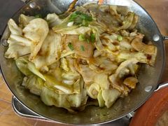 -老街烧烤大排档·地道湖北菜·龙虾馆(汉口火车站店)