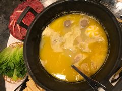 -鲜入围煮花胶鸡海鲜火锅