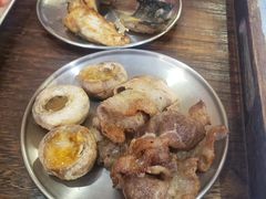 -围炉肉舍•炭烤活鳗•丹东海鲜烤肉(步行街店)