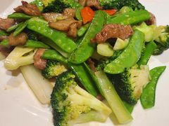 西兰花炒上肉-味可道美食坊(福基路店)