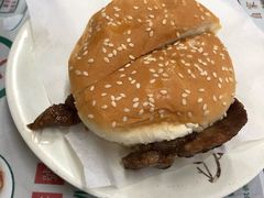 猪扒包-兰芳园(上环店)