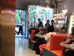 大堂-马路边边麻辣烫联盟路店