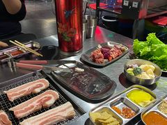 -马路牙子地桌烤肉(工体店)