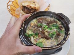 -闫家驴肉老店(华电一校店)