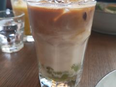 葡萄燕麦拿铁-Wagas沃歌斯(合生汇店)