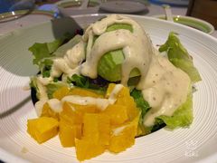 牛油果沙拉-开海·红岛海鲜虾水饺(石老人店)