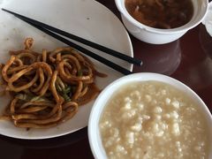 -荣誉国际酒店-云顶旋转餐厅