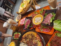 -老街烧烤大排档·地道湖北菜·龙虾馆(汉口火车站店)
