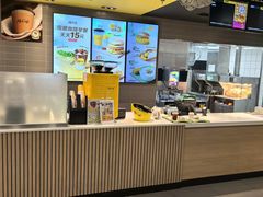 -麦当劳(轻轨曹杨路店)