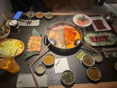 -三出山火锅(南京万象天地店)