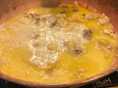 -鲜入围煮花胶鸡海鲜火锅