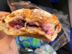 蓝莓三角包-Juicy Bakery(大学路店)