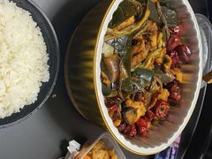 -风光老灶麻辣香锅(大成路翠微百货店)
