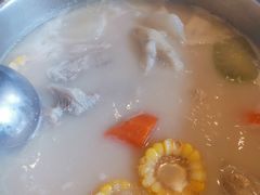 澳门鸡脚猪骨煲（小）-官也街澳门火锅(新源里店)