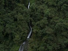 -龙水峡地缝景区