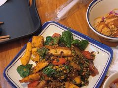 -云阿蛮云南生烫牛肉米线(奉贤路店)