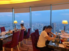 -云中捞高空旋转餐厅(商茂世纪广场店)
