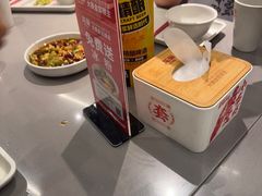 -龙巢盱眙龙虾·牛蛙·烧烤宵夜(八卦岭店)