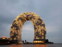 -湖州太湖旅游度假区-月亮广场